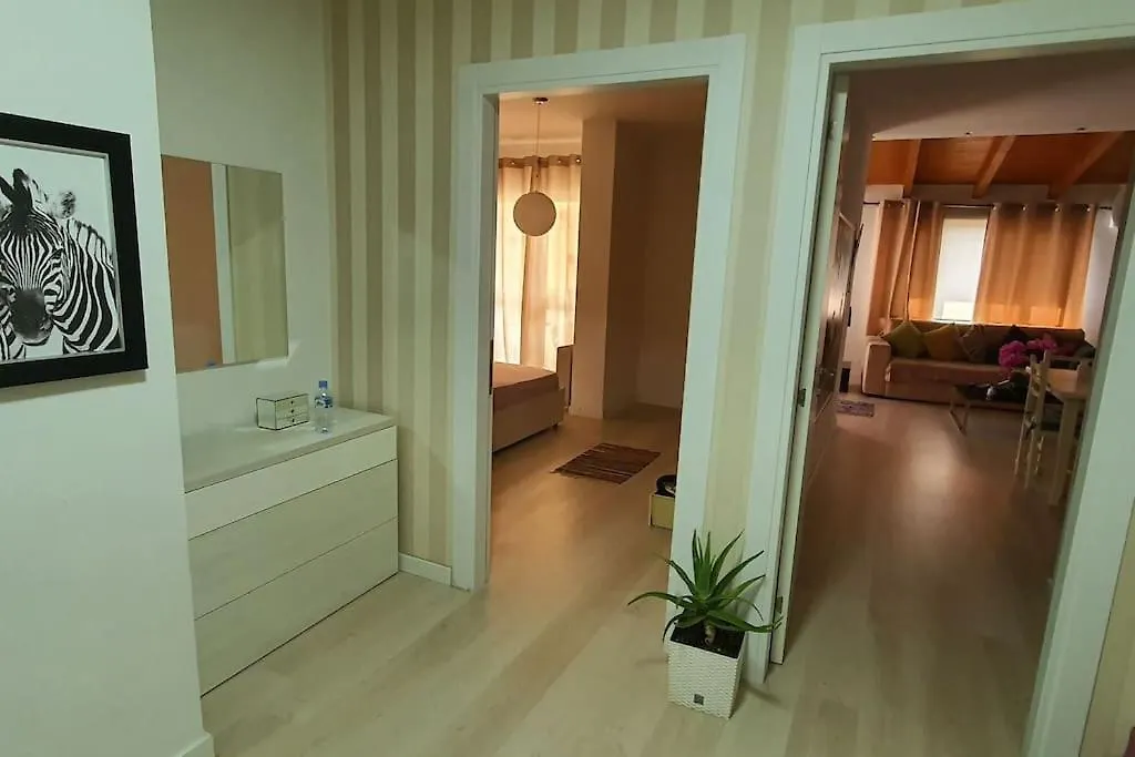 Umana Apartment - Stylish & City Center Tirana